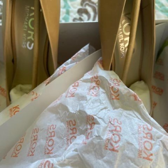 Michael Kors Heels - Picture 4 of 6